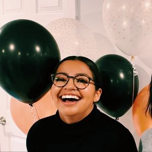 Meet your Posher, Kayla